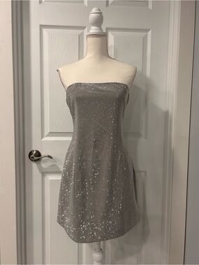 Forever 21 Silver Strapless Sequin Mini Dress